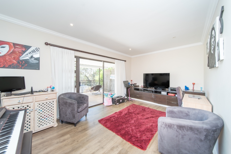 5 Bedroom Property for Sale in Beacon Bay Eastern Cape